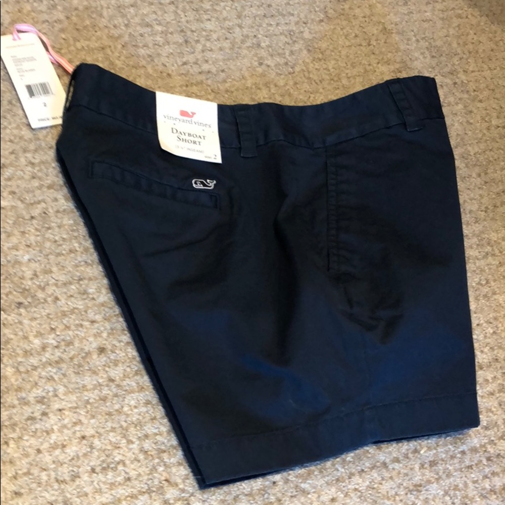 Navy Vineyard vines Day boat shorts
